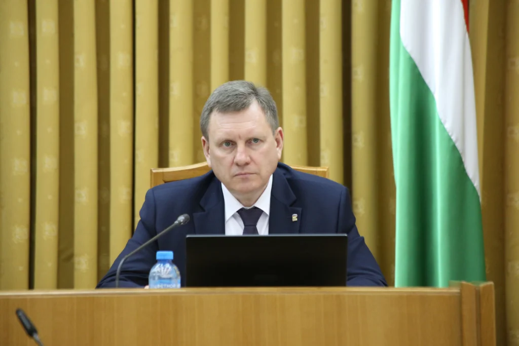 Повышенную выплату контрактникам продлили еще на один месяц