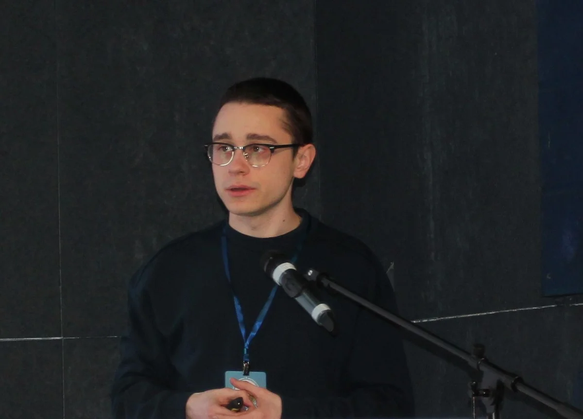 Павел Мольдон провдлил исседование на трех группах людей:  здоровых, с сердечными аболеваниями и спорстменах.