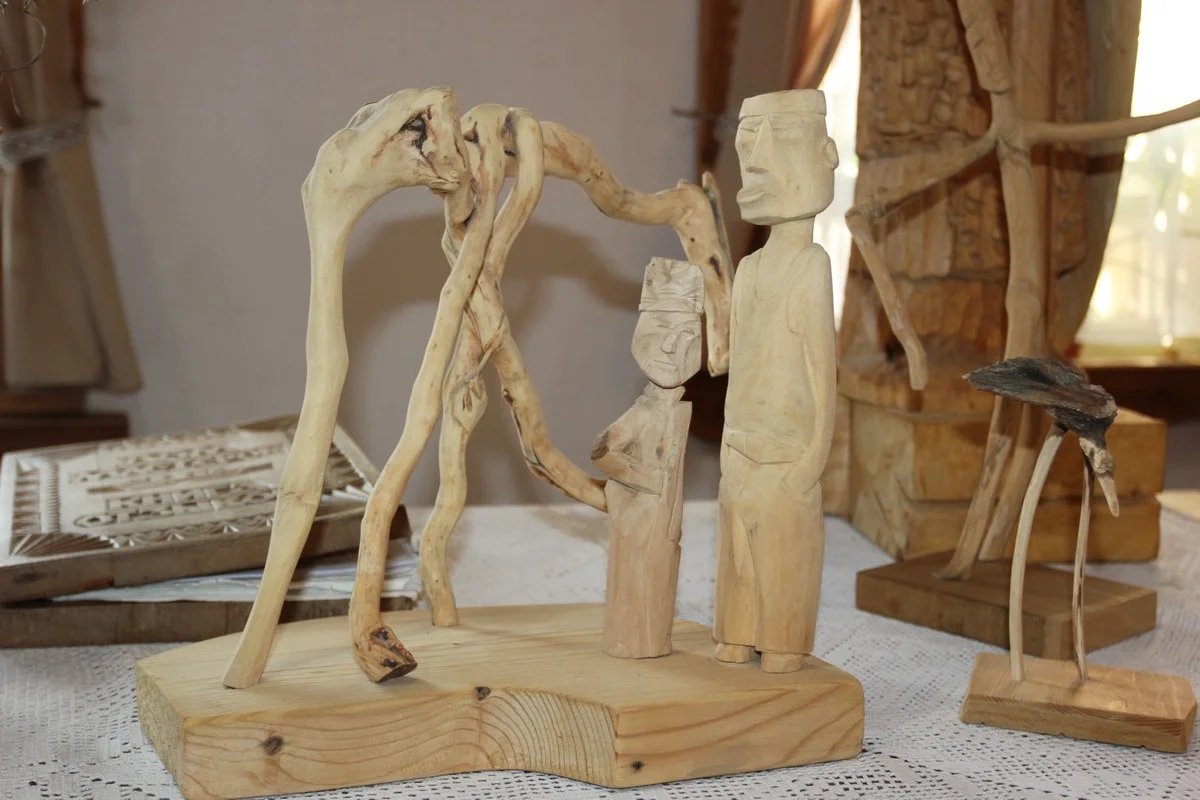 Верблюд и  его хозяева.