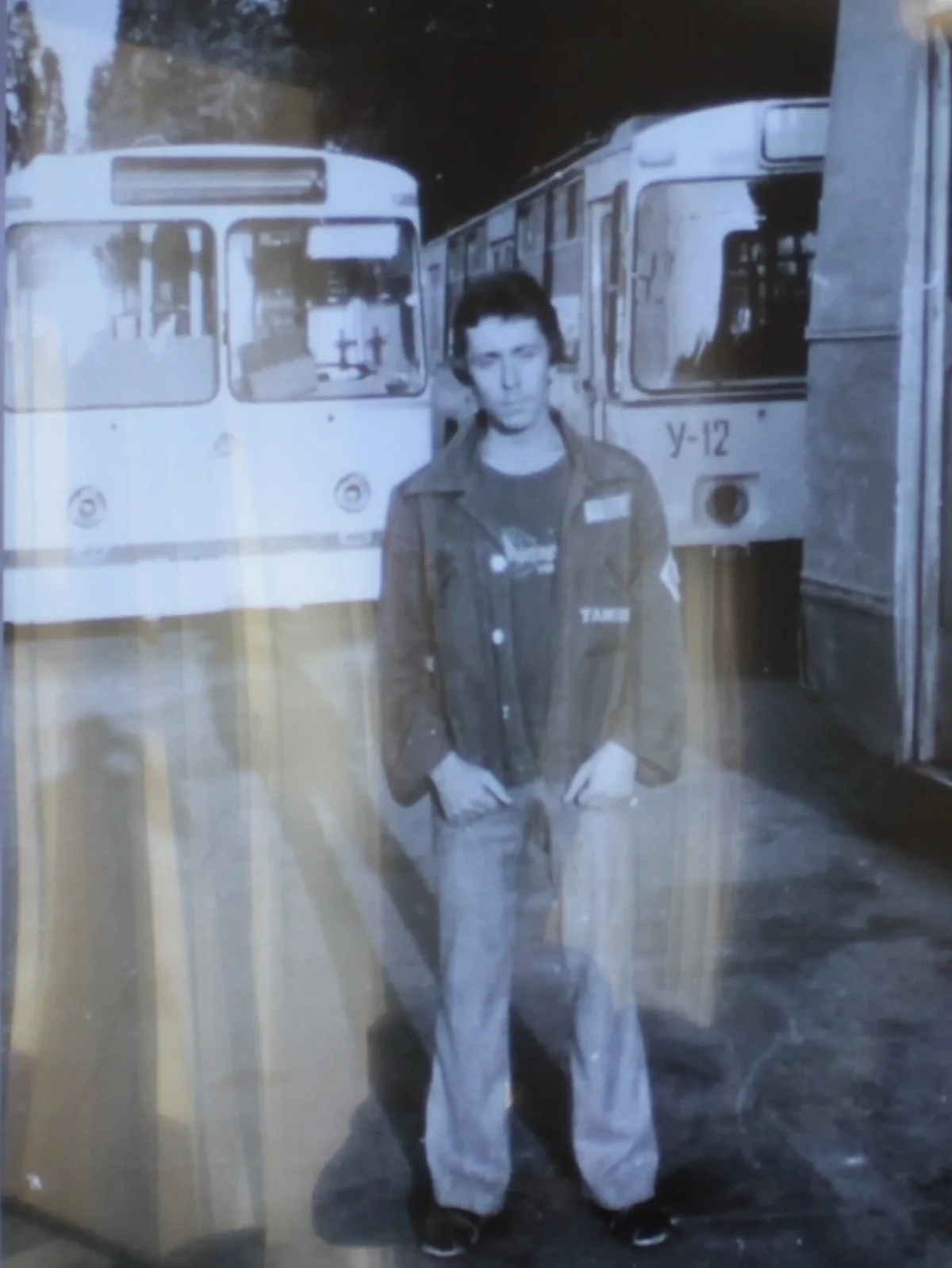 таким он пришел на работу в троллейбусное депо.