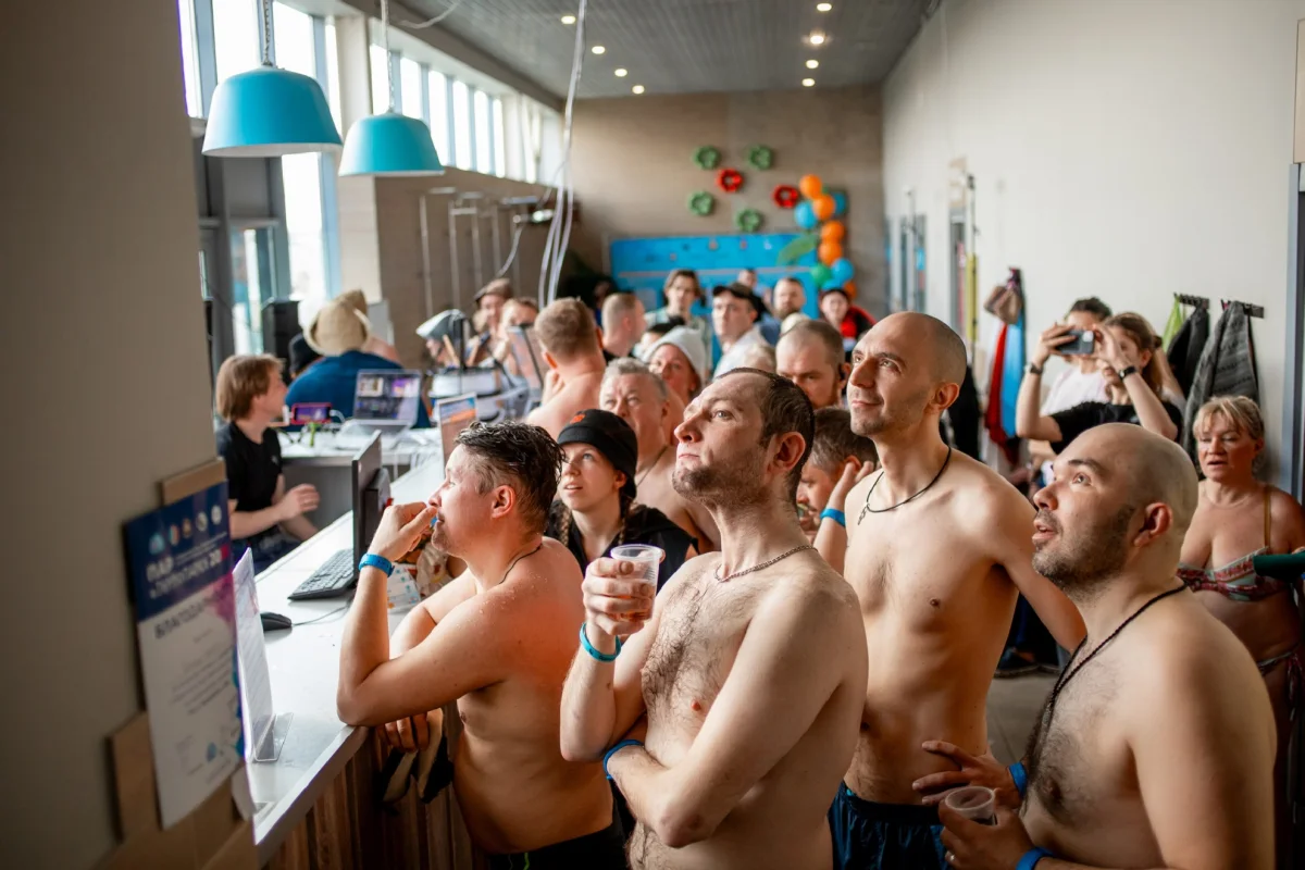 За ходом парений гости терм и участники соревнований следили по монитору