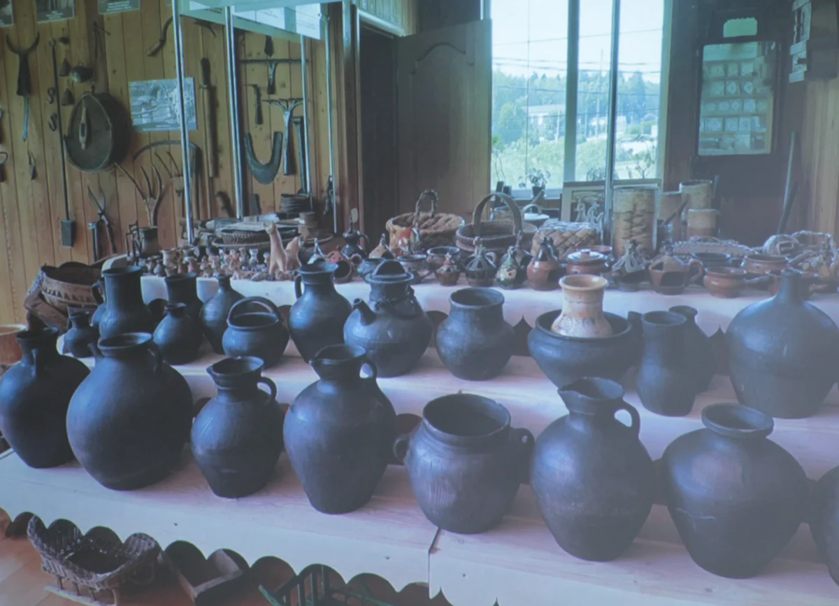 Так выглядит чернолощеная посуда. 