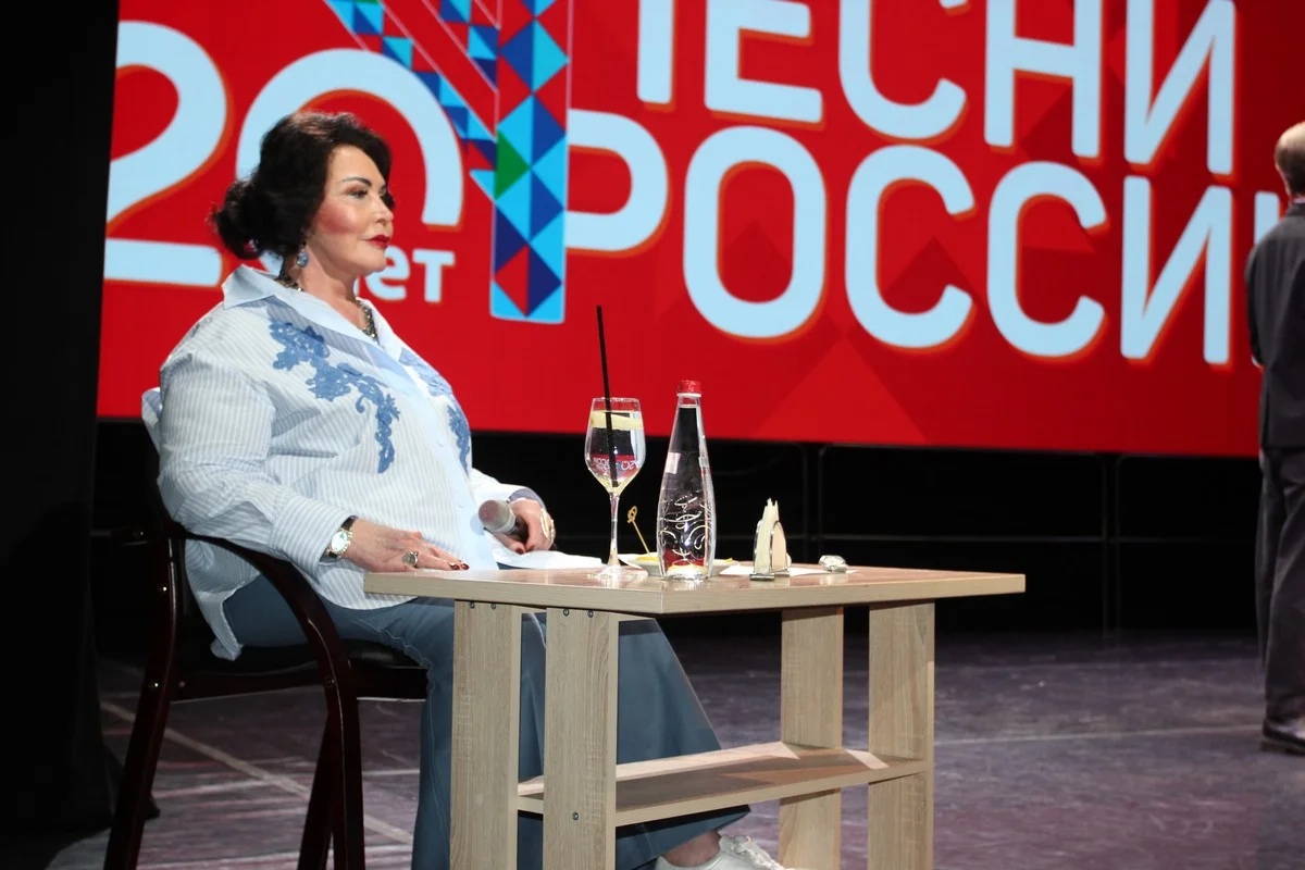 надежда Георгиевна внимательно следила за мастер-классом и делала замечания.