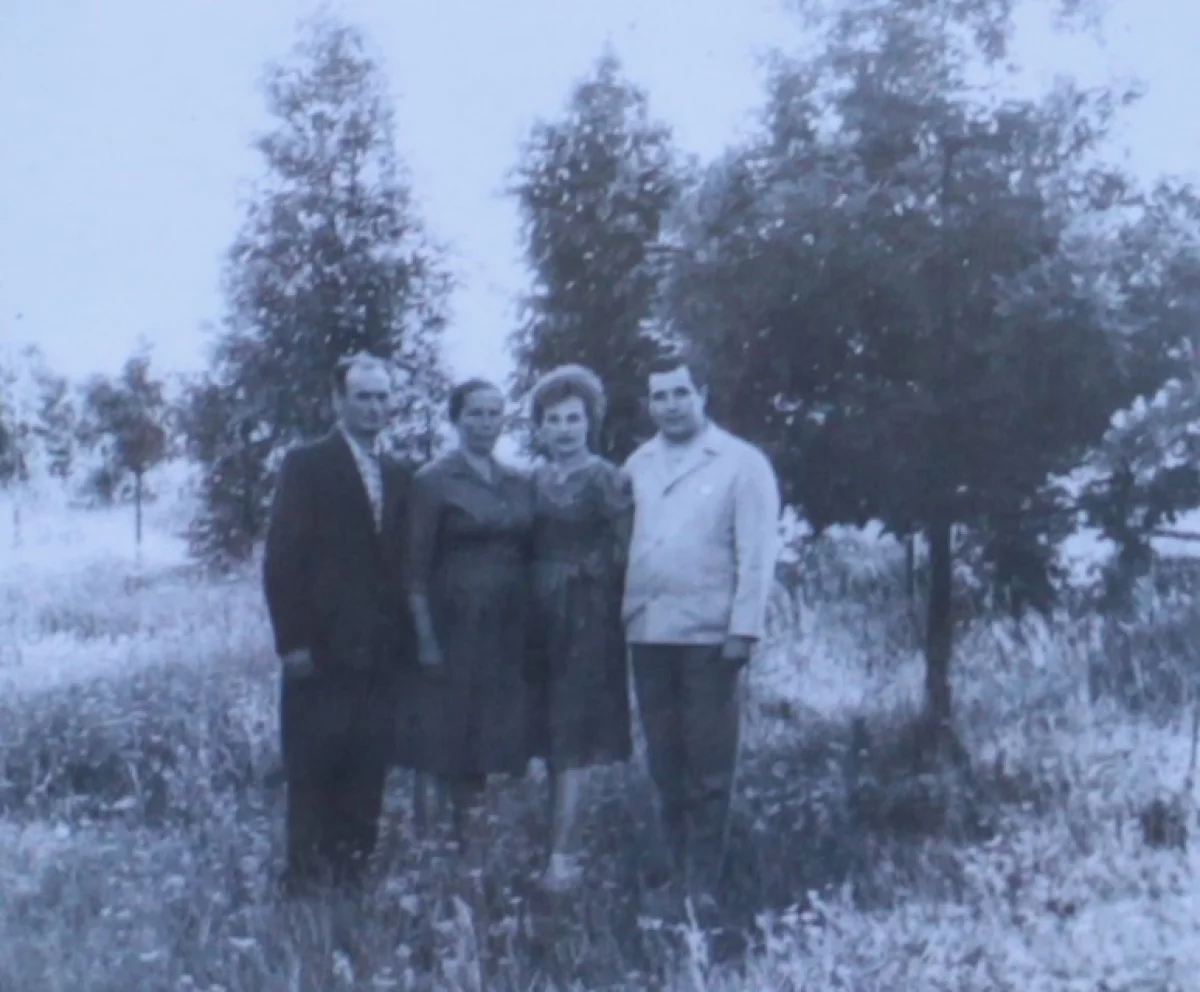 Самбуровы и Дмитриевы.