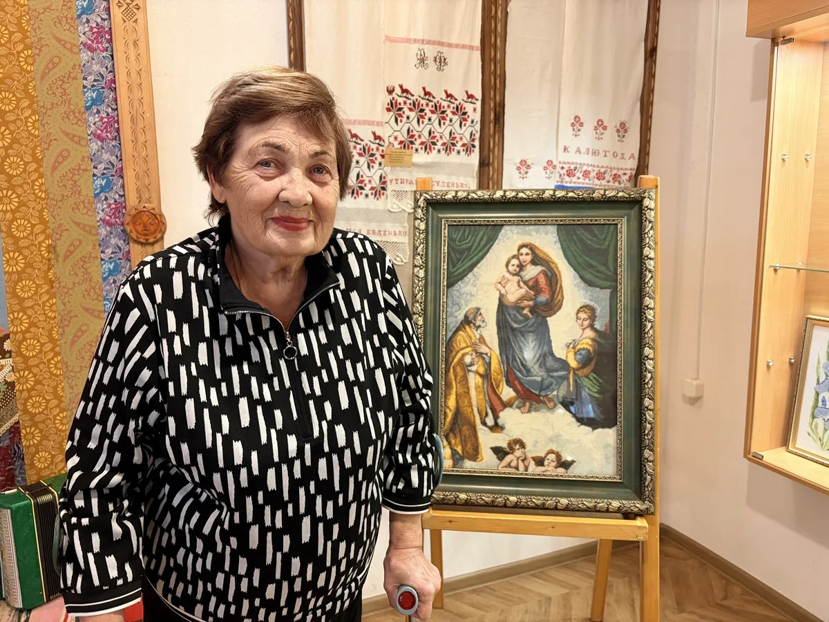 Галина Медведева вышивала «Сикситинскую мадонну» два года. Это была ее первая работа.