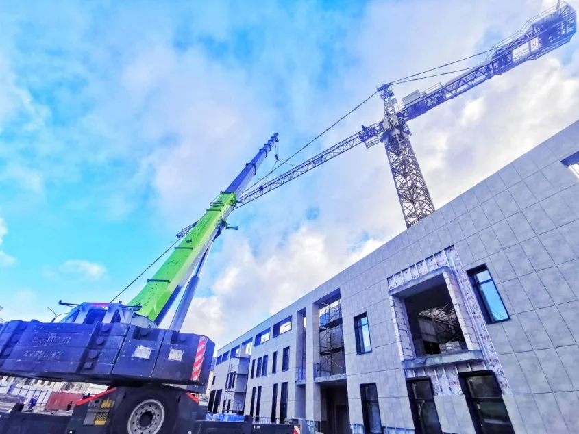 В Калуге проводят отделочные работы в новом Театре юного зрителя ...