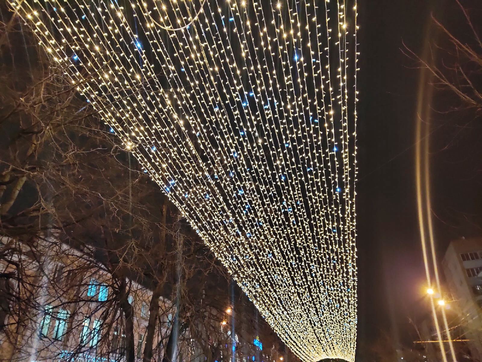 улица Кирвоа Калуга звездное небо новый год афиша